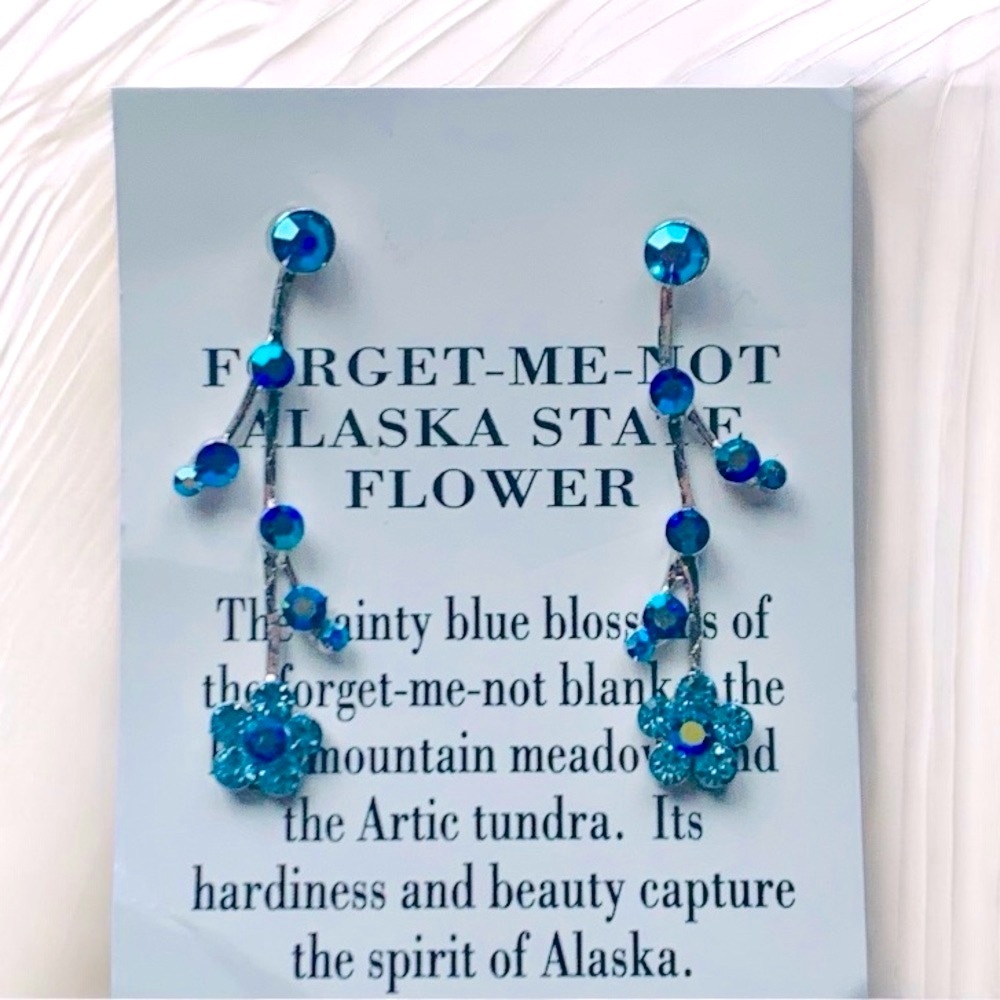 Forget Me Not Dainty Blue Aurora Floral Necklace & Earrings - Picture 7 of 8